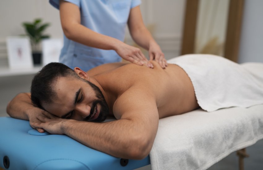 Os Benefícios Revigorantes da Massagem Relaxante