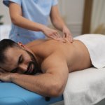 Os Benefícios Revigorantes da Massagem Relaxante